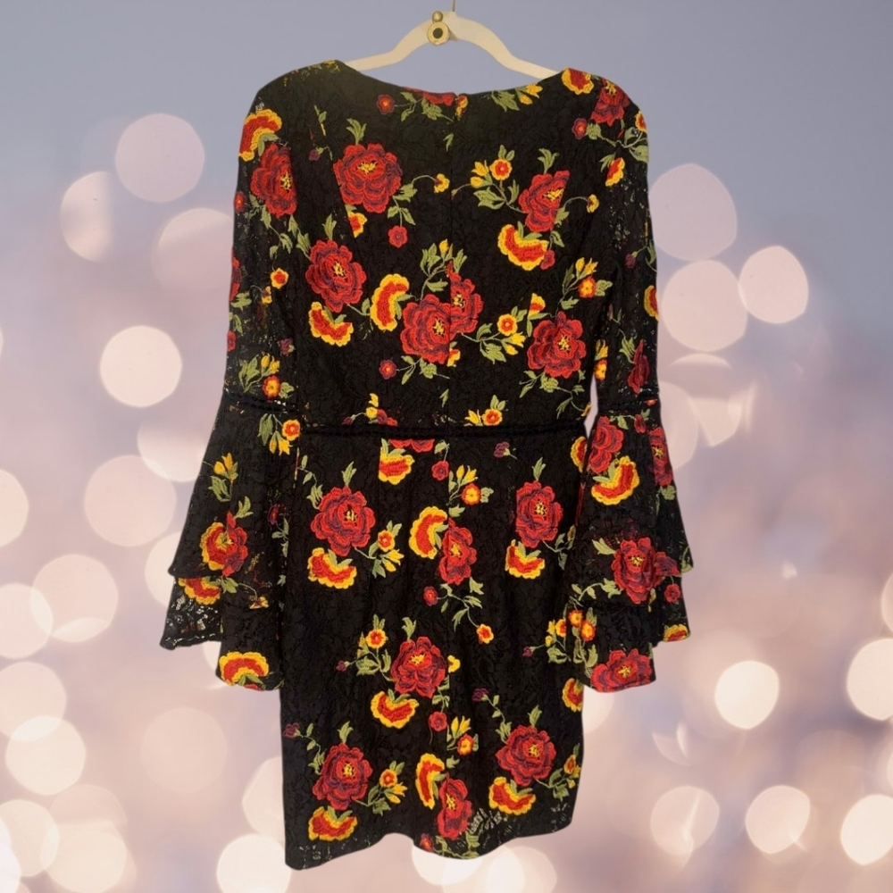 Alexia Admor Size Small Black & Red Floral Embroidered Goth Bell Sleeve Preowned - Picture 8 of 13